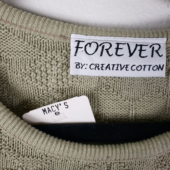 Women's NWT Taupe Winter Snowflake Oversize d Pullover Sweater Size Medium - Picture 6 of 10